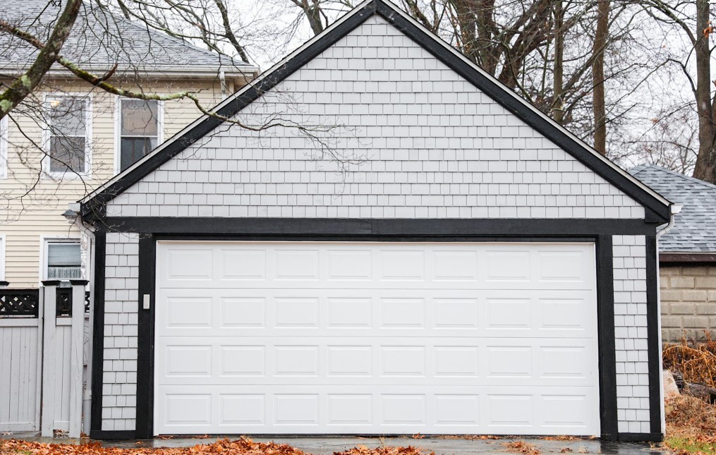 Garage Door Myths Homeowners in Toronto Still Believe